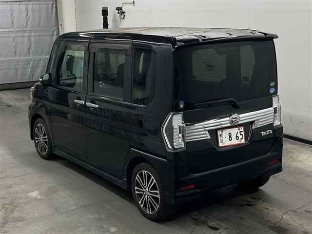 DAIHATSU TANTO 2016