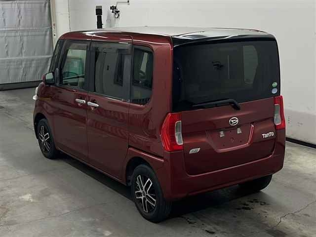 DAIHATSU TANTO 2014
