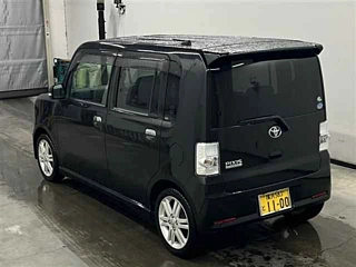 TOYOTA PIXIS SPACE 2012