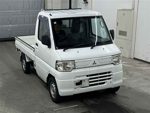 MITSUBISHI MINICAB TRUCK 2012