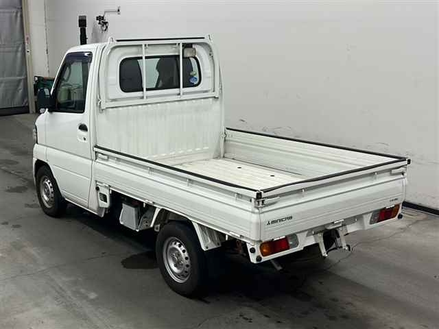 MITSUBISHI MINICAB TRUCK 2012