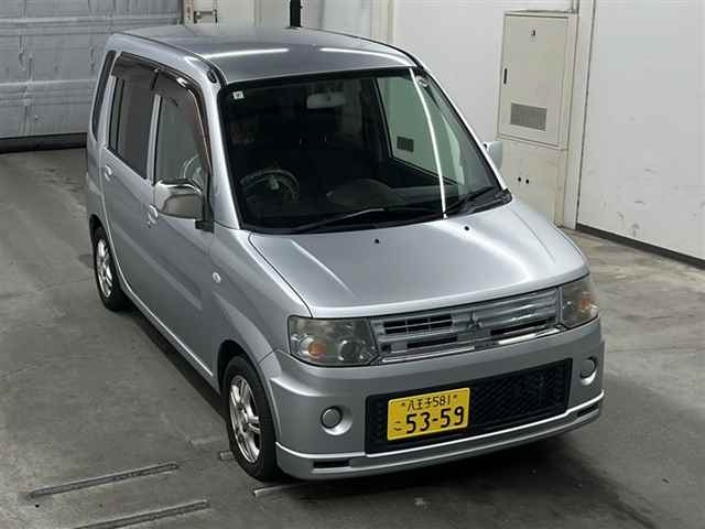 MITSUBISHI TOPPO 2009