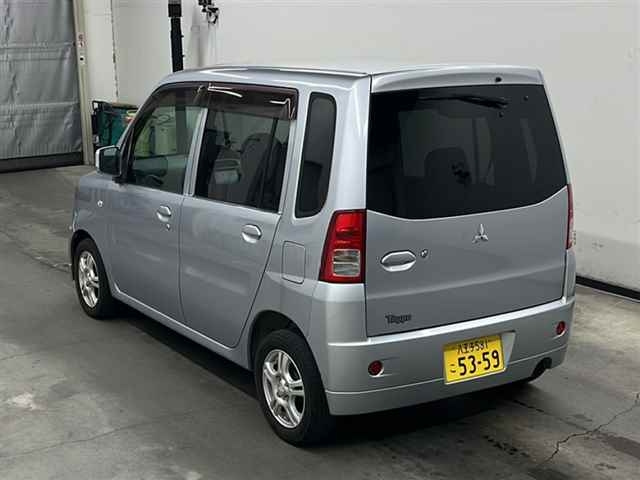 MITSUBISHI TOPPO 2009