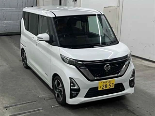 NISSAN ROOX 2023