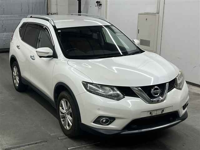 NISSAN X-TRAIL 2015