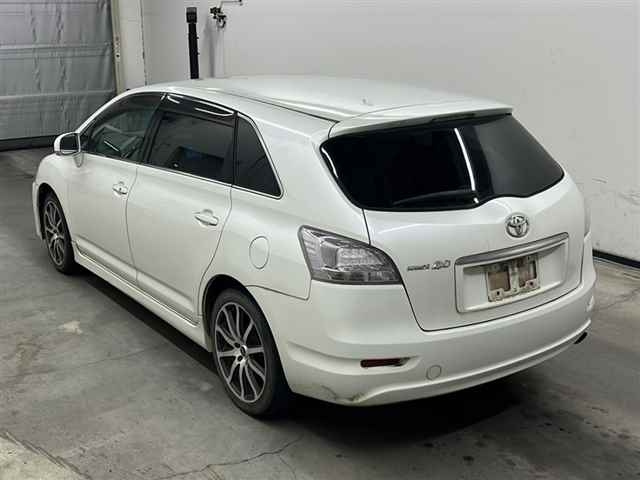 TOYOTA MARK X ZIO 2010