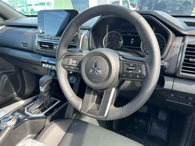 MITSUBISHI TRITON 2025