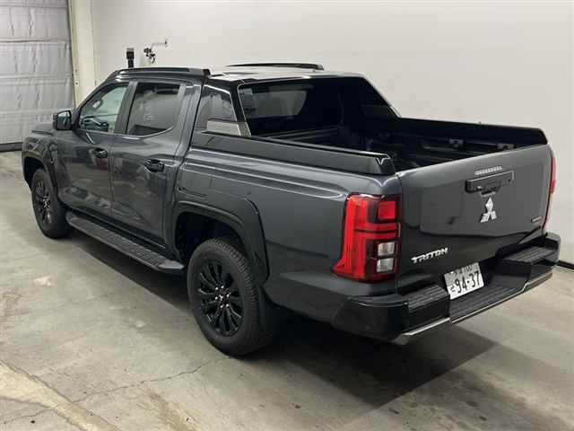 MITSUBISHI TRITON 2025