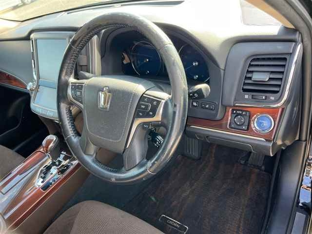 TOYOTA CROWN 2013