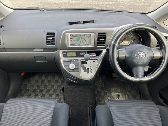 TOYOTA WISH 2008
