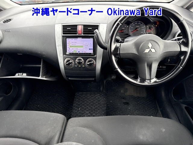 MITSUBISHI COLT PLUS 2011