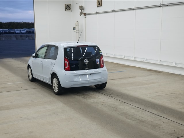 VOLKSWAGEN UP 2013