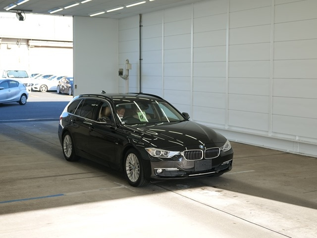 BMW 3 SERIES 2012