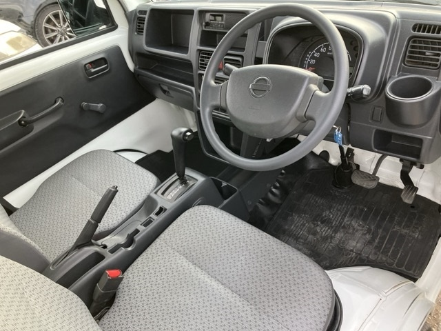 NISSAN CLIPPER TRUCK 2017