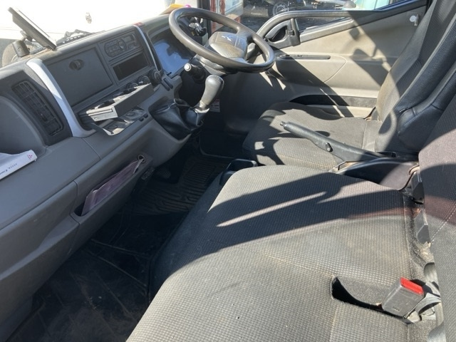 MITSUBISHI CANTER 2016