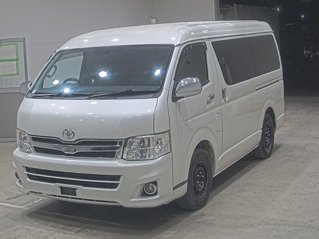 TOYOTA HIACE 2012