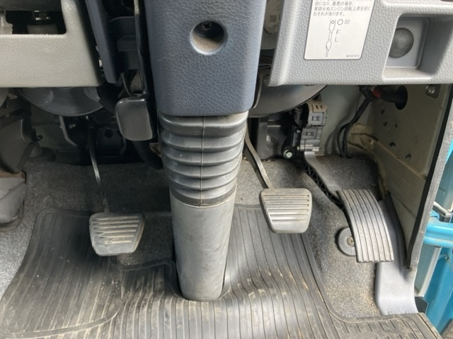 MITSUBISHI CANTER 2015