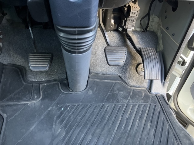 MITSUBISHI CANTER 2015