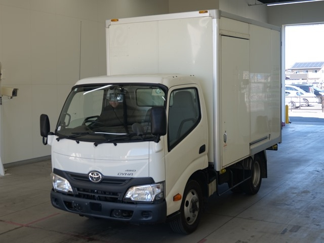 TOYOTA DYNA 2018