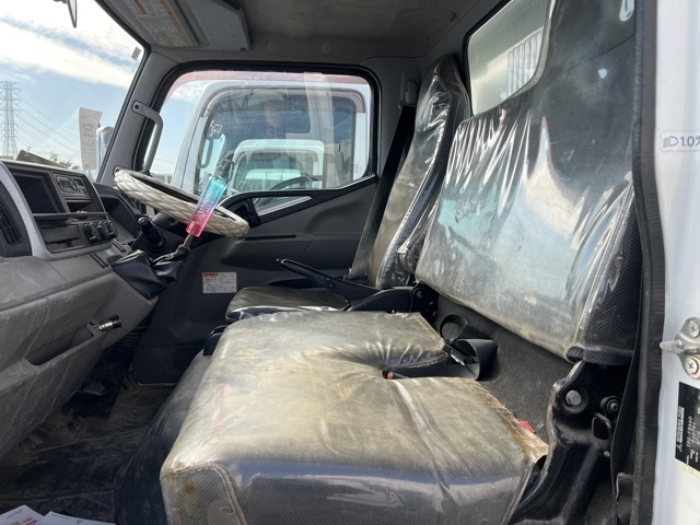 MITSUBISHI CANTER 2017