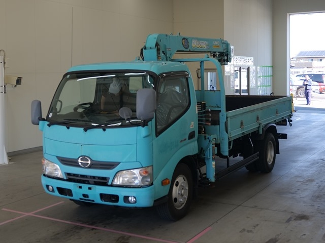 HINO DUTRO 2015