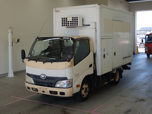 TOYOTA DYNA 2012