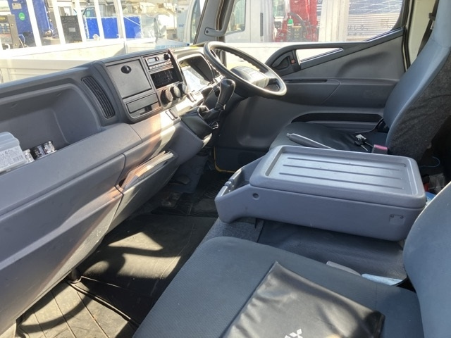 MITSUBISHI CANTER 2016