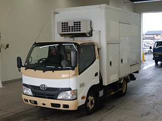 TOYOTA DYNA 2012