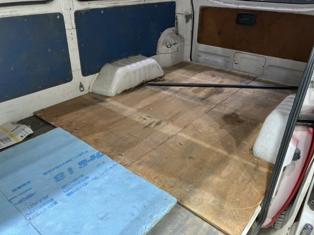 NISSAN CARAVAN VAN 2008