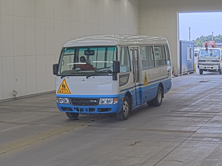 MITSUBISHI ROSA 2015