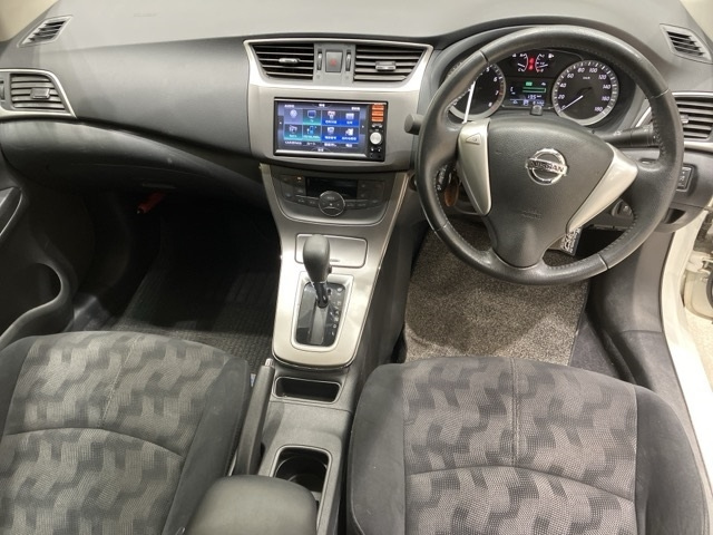 NISSAN SYLPHY 2013