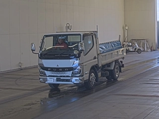 MITSUBISHI CANTER 2023