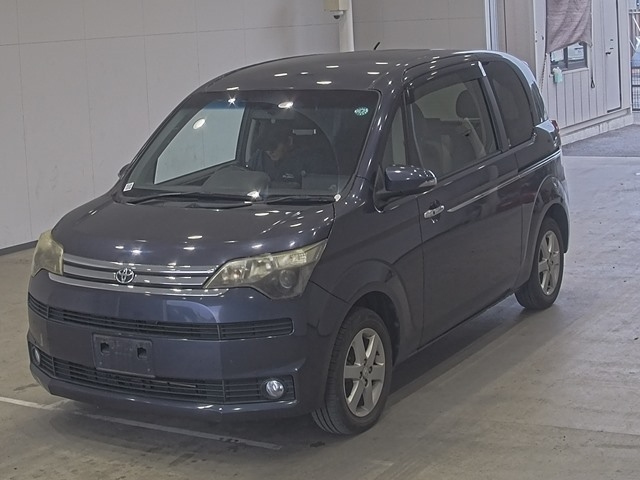 TOYOTA SPADE 2012