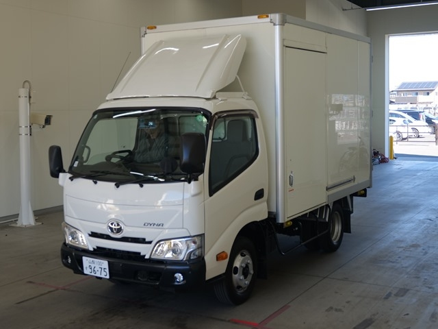 TOYOTA DYNA 2019