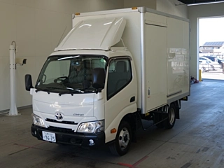 TOYOTA DYNA 2019