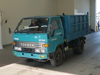TOYOTA DYNA