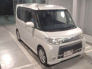 DAIHATSU TANTO 2010