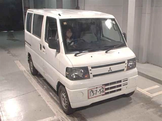 MITSUBISHI MINICAB VAN 2011