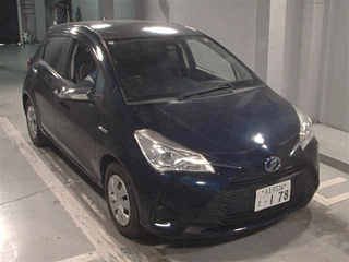 TOYOTA VITZ 2017