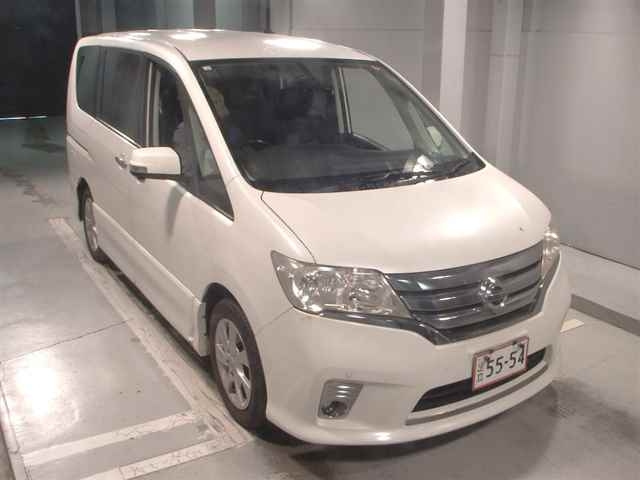 NISSAN SERENA 2010
