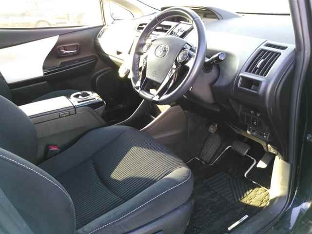 TOYOTA PRIUS ALPHA 2018