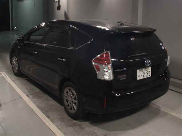 TOYOTA PRIUS ALPHA 2018