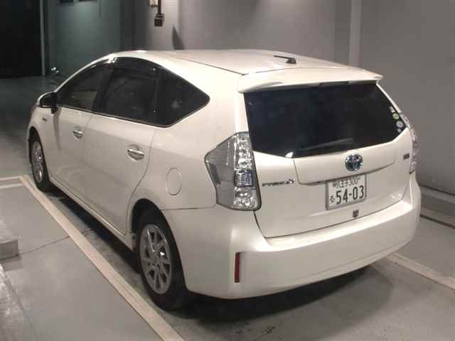 TOYOTA PRIUS ALPHA 2014