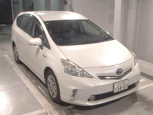 TOYOTA PRIUS ALPHA 2014