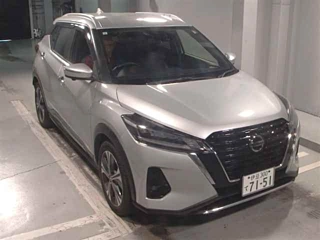 NISSAN KIX 2021