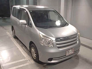 TOYOTA NOAH 2008