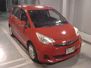TOYOTA RACTIS 2010