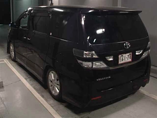 TOYOTA VELLFIRE 2010