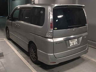 NISSAN SERENA 2010