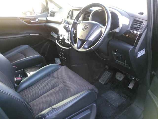 NISSAN ELGRAND 2011